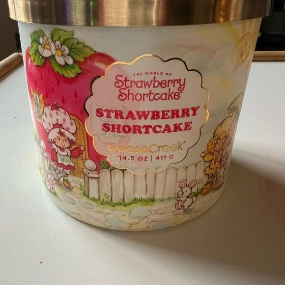 Strawberry Shortcake Limited Edition Candle 3 Wick by Goose Creek - Picture 1 of 7